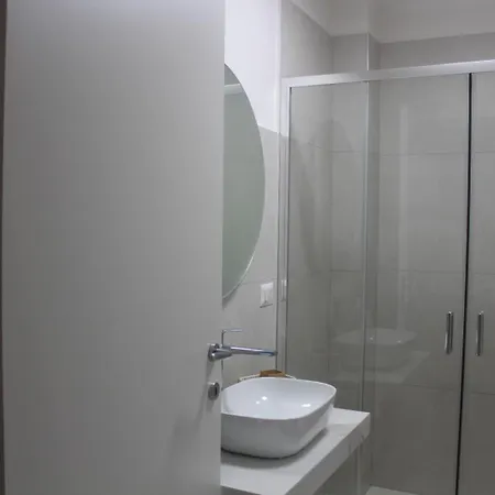 Alojamento de Acomodação e Pequeno-almoço Ad Astra Brindisi