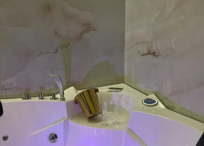 Alojamento de Acomodação e Pequeno-almoço Ad Astra Brindisi